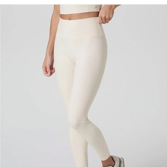 Vuori Inversion Rib Support Tank and Rib Legging set - Picture 5 of 10